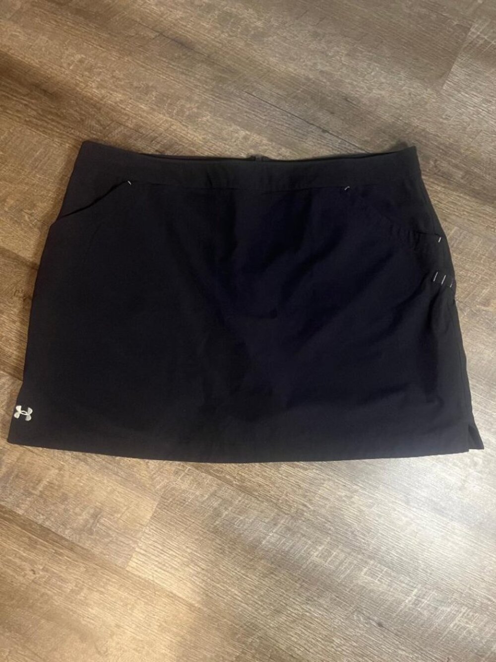 Under Armour Tennis/Golf Skort w/Rear Zipper & Front Pockets NWOT Size Large 14